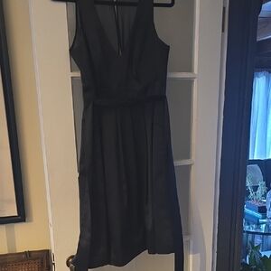 Elegant Black Sleeveless Dress